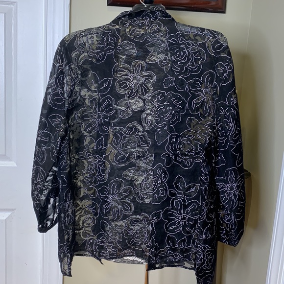 EUC Elementz Formal Sheer Button Down Top, X-LARGE - Picture 5 of 9